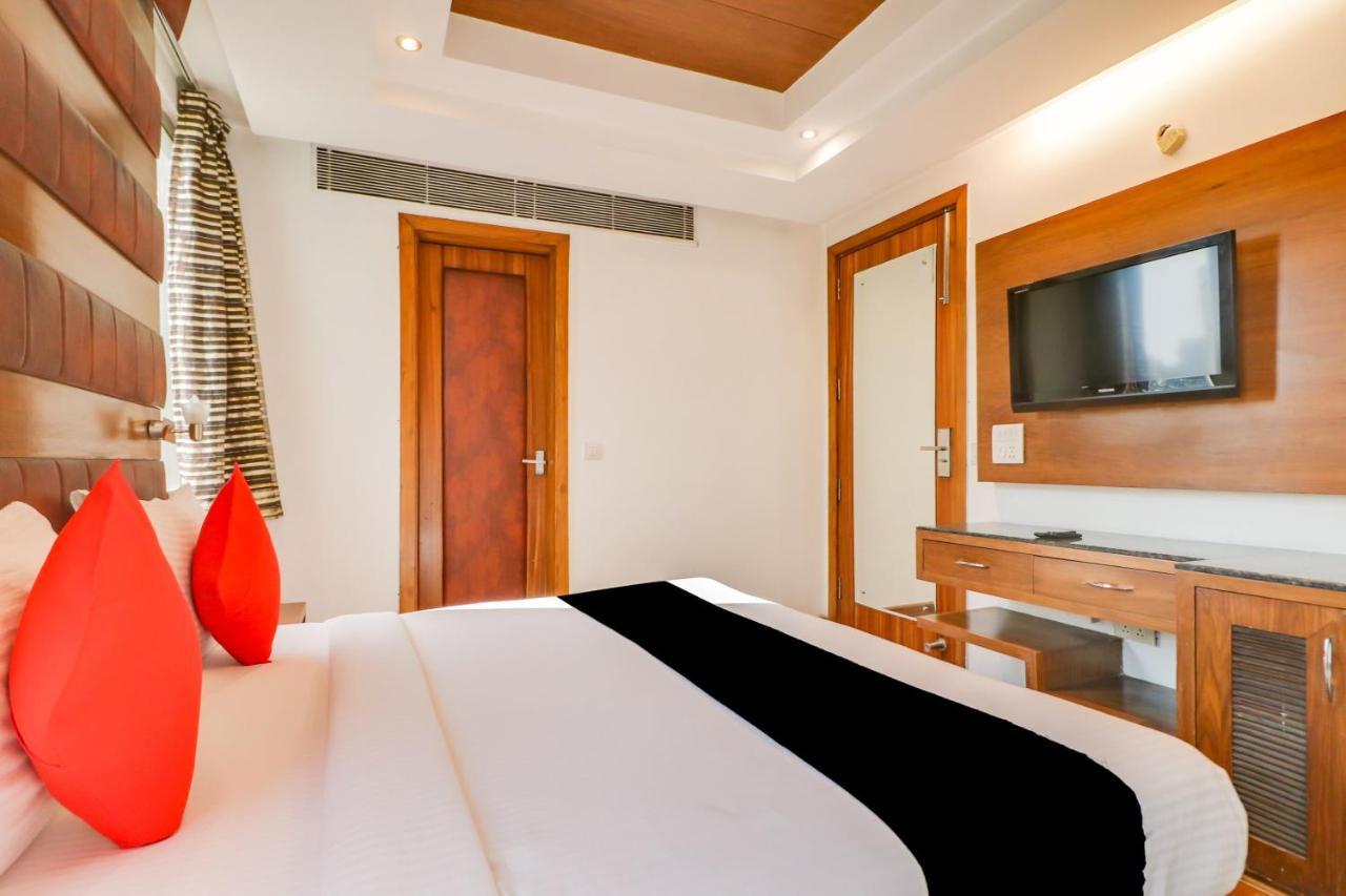 Townhouse 939 Hotel Gagan Inn Near Satyam Inox Patel Nagar Neu-Delhi Exterior foto