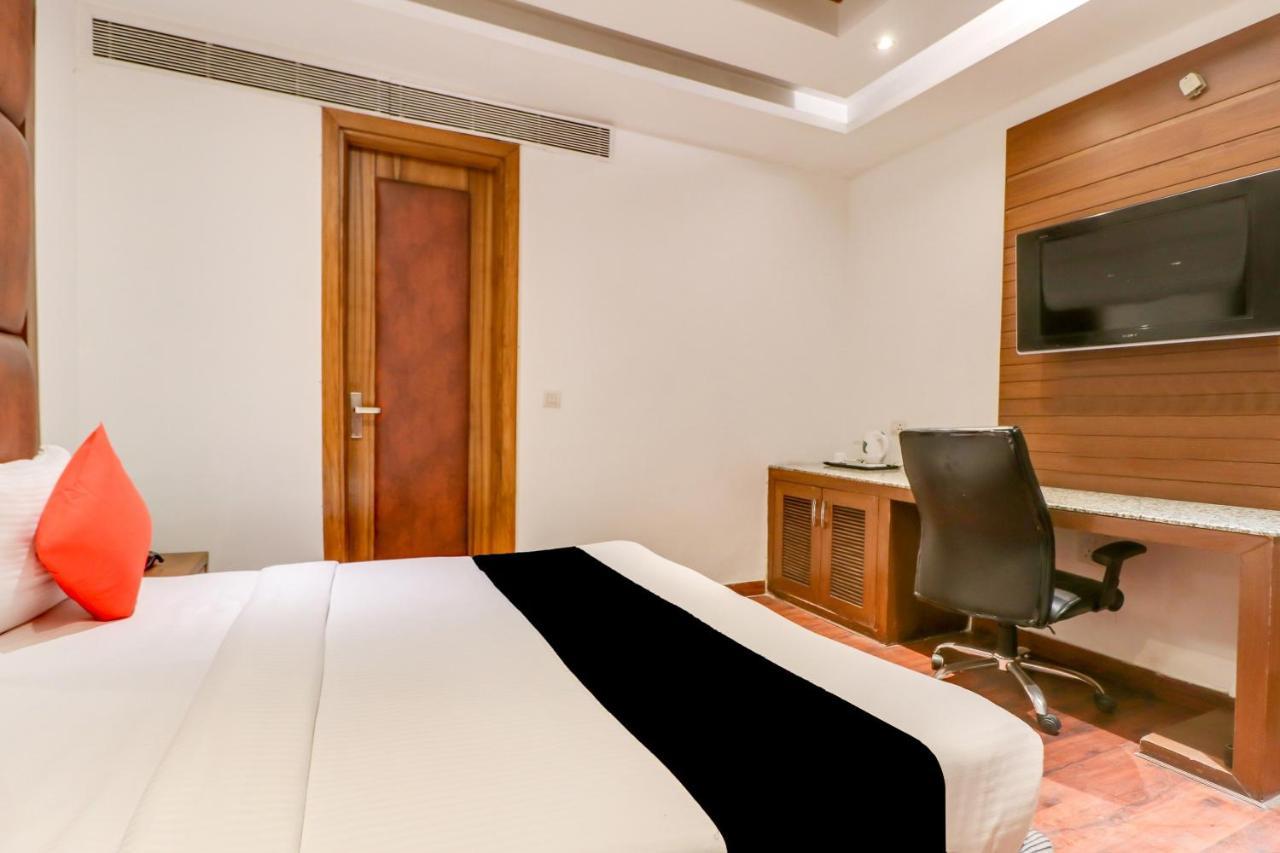 Townhouse 939 Hotel Gagan Inn Near Satyam Inox Patel Nagar Neu-Delhi Exterior foto
